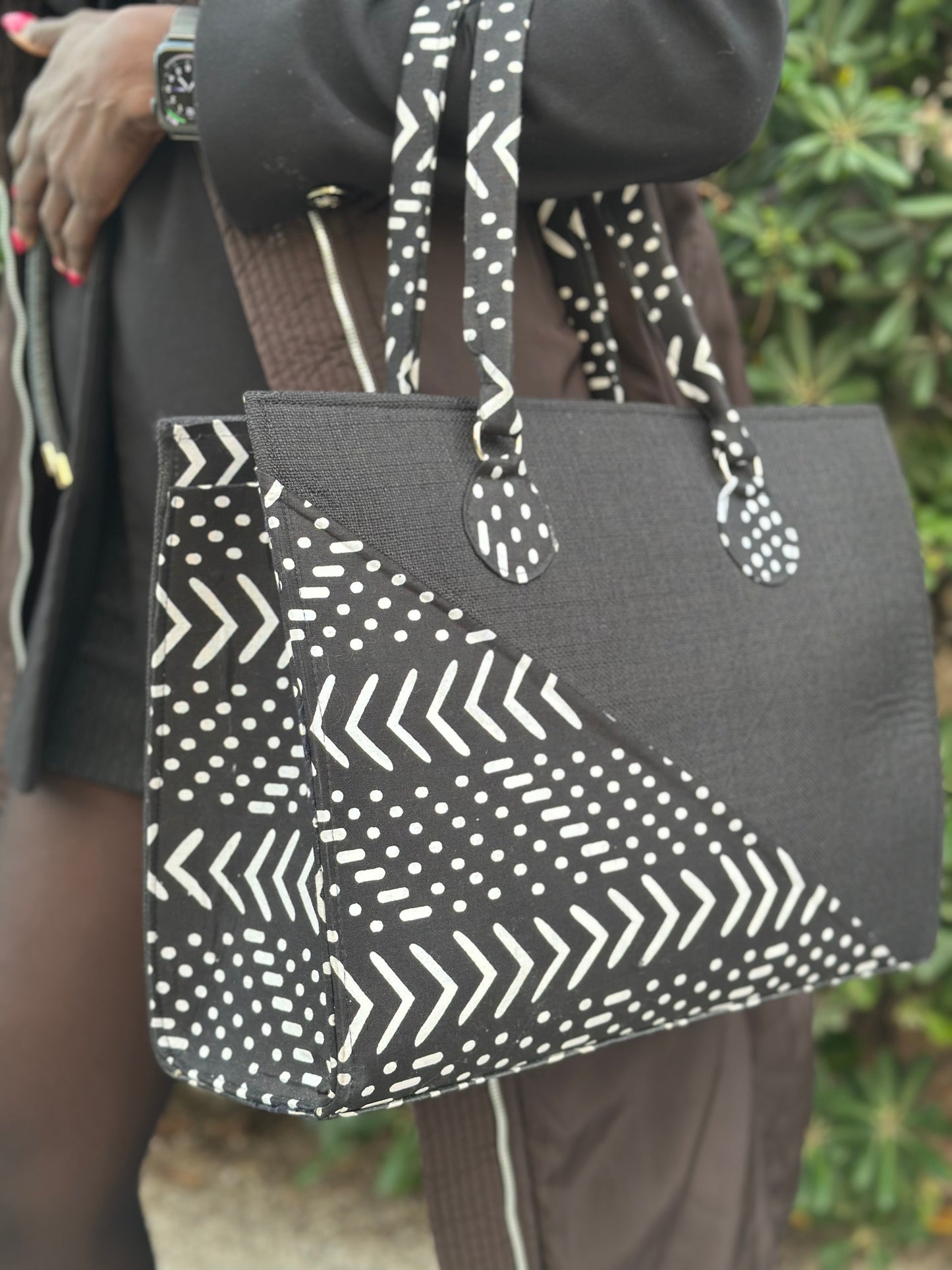 Grand Sac à Main en Tissu Bogolan Fait Main – Artisanat du Sénégal