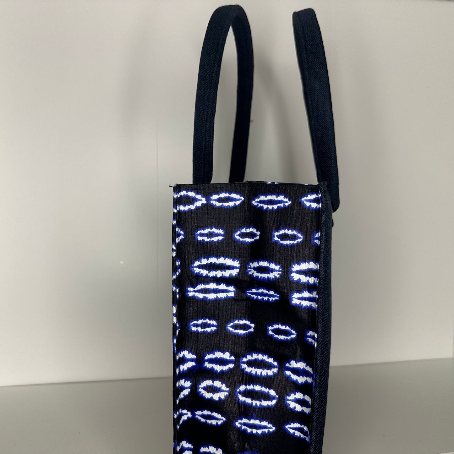 Sac à Main Rigide en Tissu Wax – Fait Main au Sénégal
