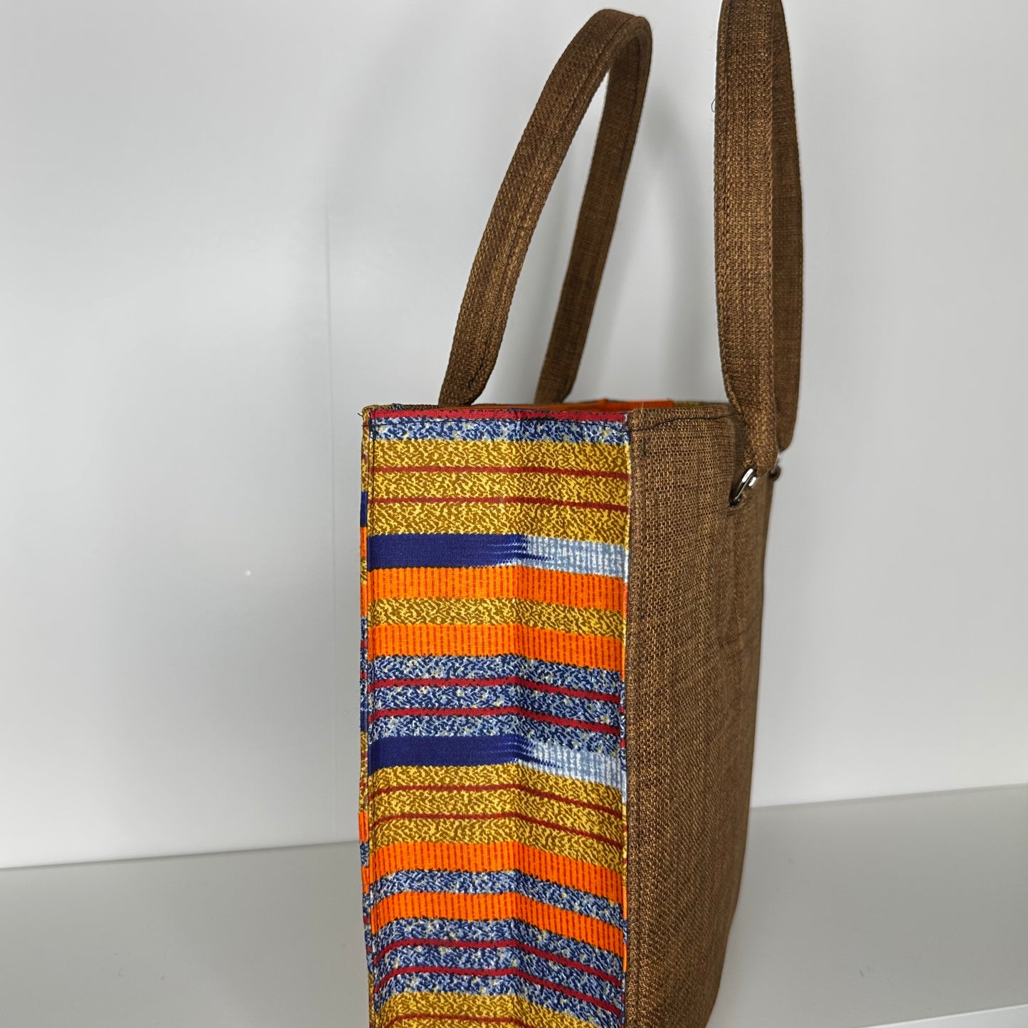 Sac à Main Rigide en Tissu Wax – Fait Main au Sénégal