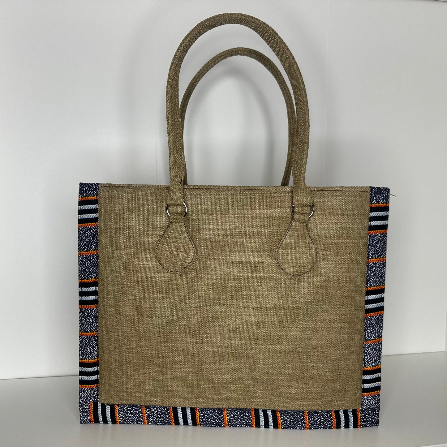 Sac à Main Rigide en Tissu Wax – Fait Main au Sénégal
