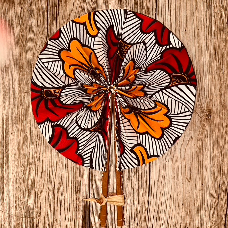 Éventail en Cuir et Tissu Wax – Fait Main au Sénégal