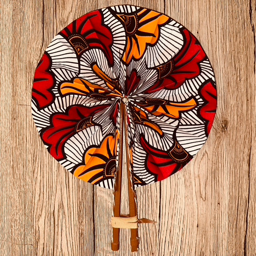 Éventail en Cuir et Tissu Wax – Fait Main au Sénégal