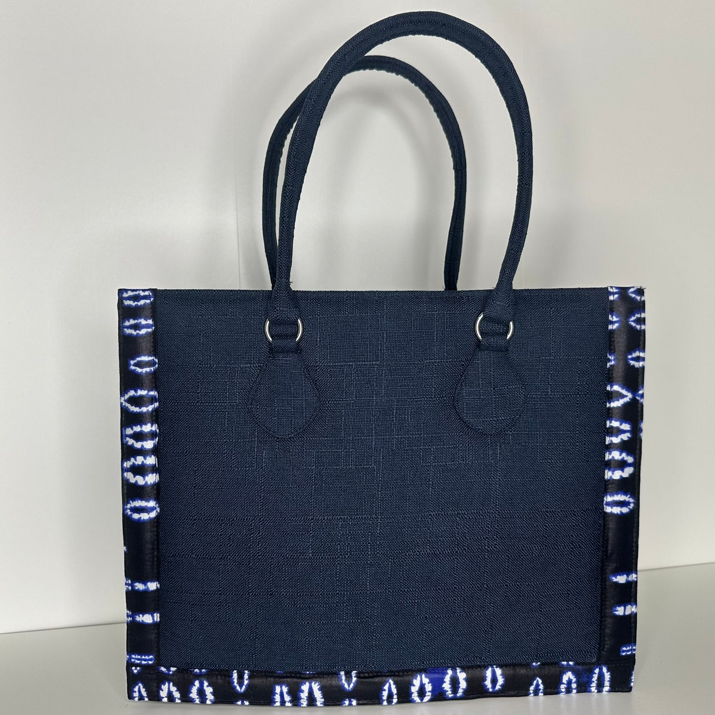 Sac à Main Rigide en Tissu Wax – Fait Main au Sénégal