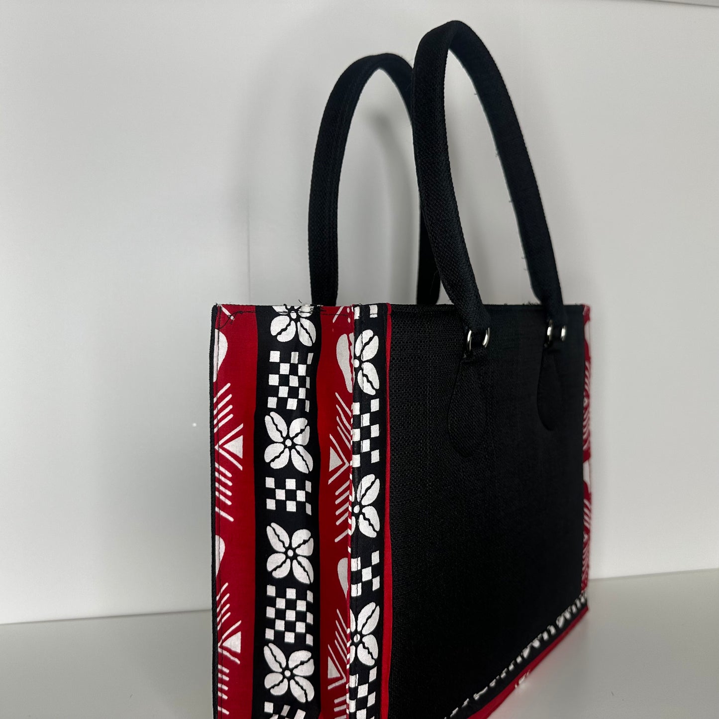 Sac à Main Rigide en Tissu Wax – Fait Main au Sénégal